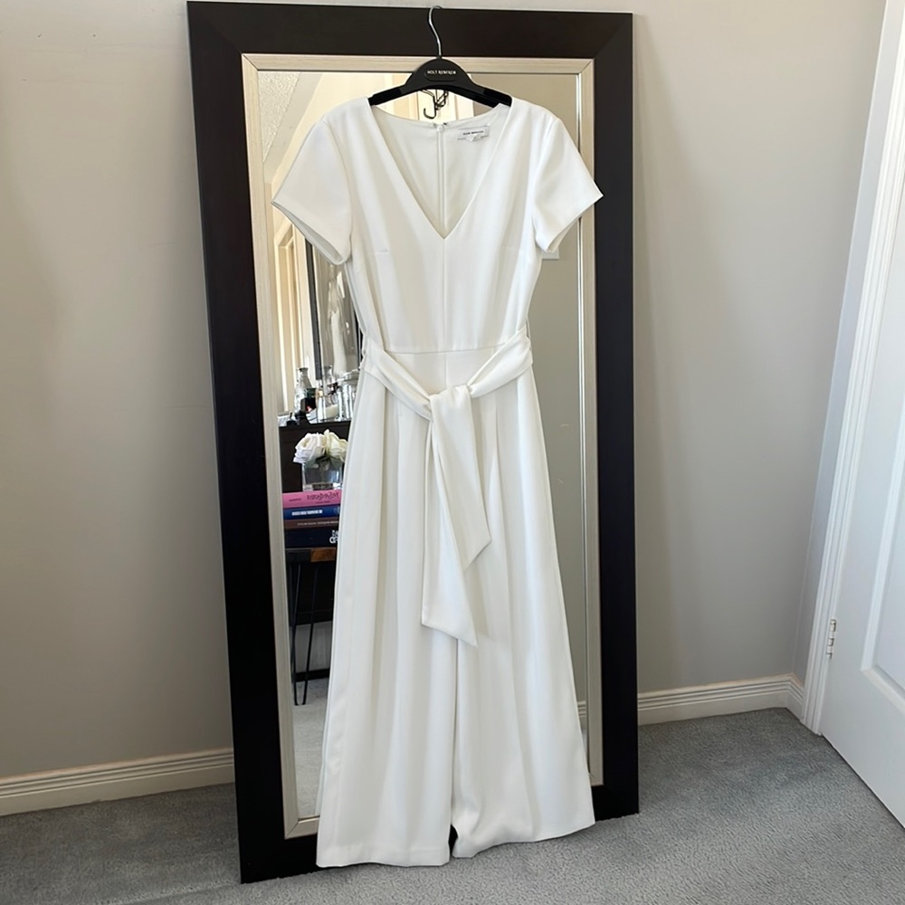 Club Monaco White V-Neck Short Sleeve Jumpsuit with Waist Tie